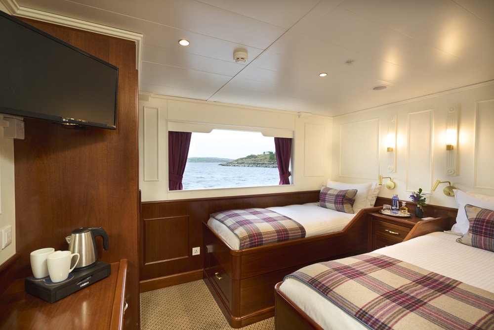 Lord of the Highlands Category 1 Deluxe cabin on Richard Hannay deck